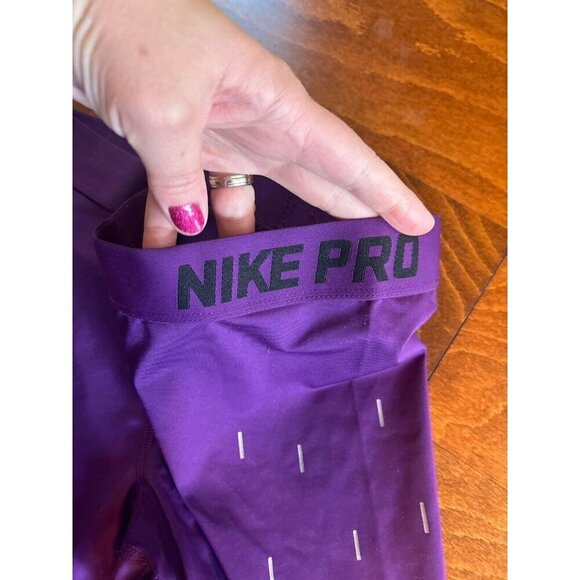 Nike Pro Leggings Womens M Purple Linear Rain Print Reflective Crop Stretch - Picture 3 of 6